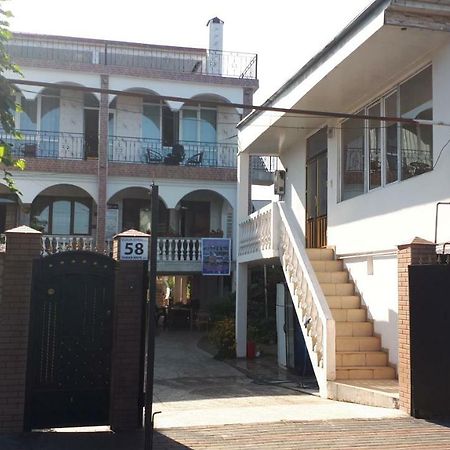 Merab House Batumi Exterior photo