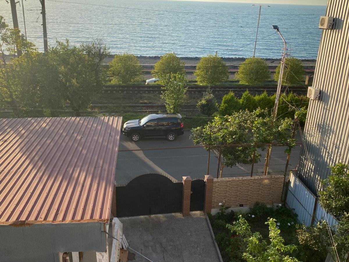 Merab House Batumi Exterior photo