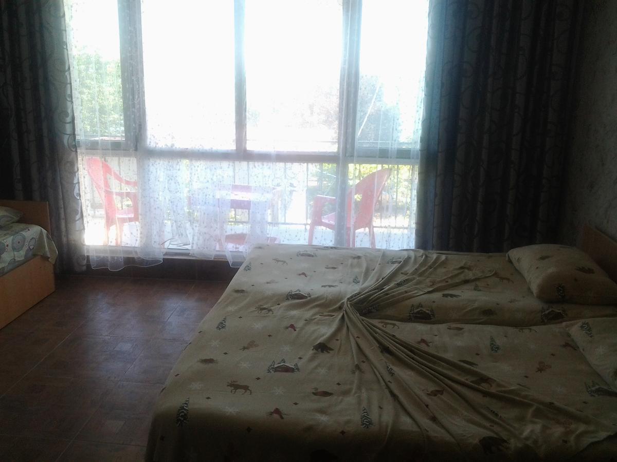 Merab House Batumi Exterior photo