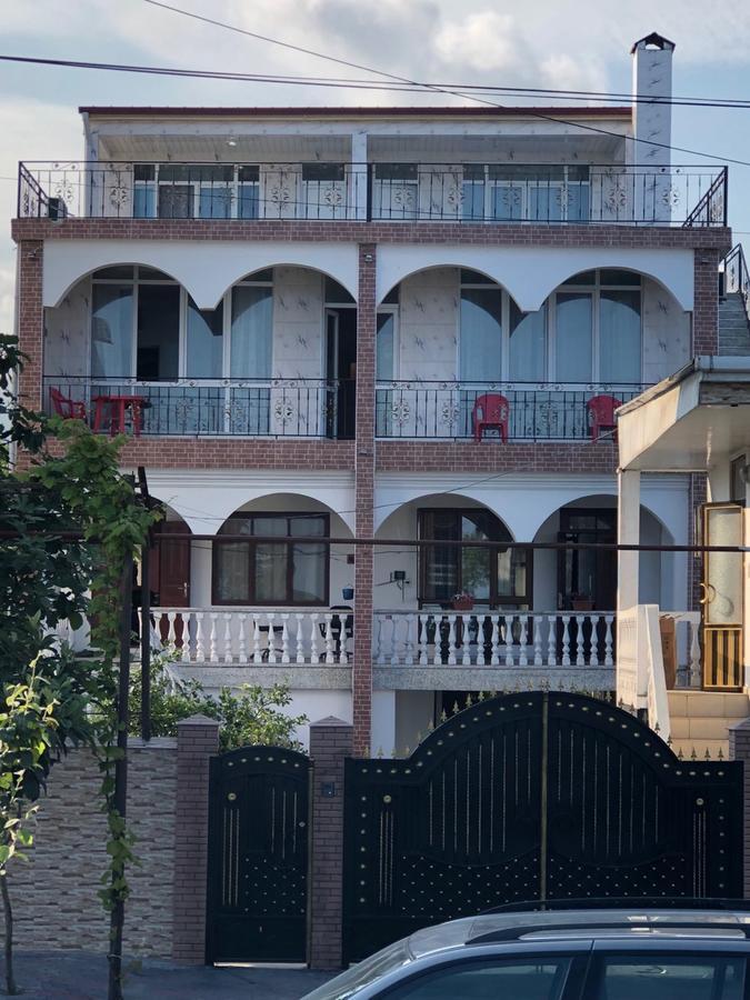 Merab House Batumi Exterior photo