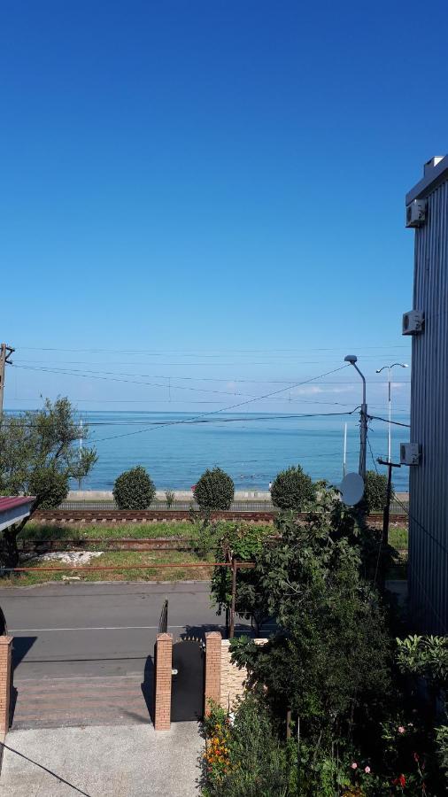 Merab House Batumi Exterior photo